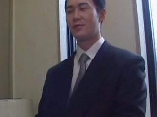 Nagyon stately japanes egyenes férfi