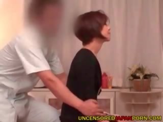 無検閲の 日本語 x 定格の クリップ マッサージ 部屋 汚い ビデオ ととも​​に ホット 熟女