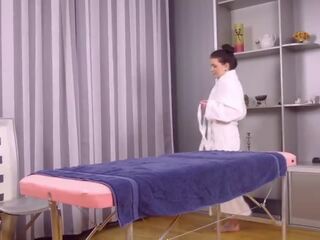 Sasha Mamaeva Gets Her Virgin Lesbian Body Massage