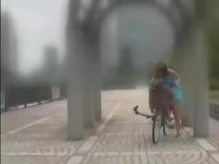 Bicicleta orgasm oraș tur 2 4of5, gratis sex 2b | xhamster
