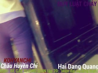 Dospívající dívka pham vu linh ngoc plachý močení hai dang quang školní chau huyen chi doprovod